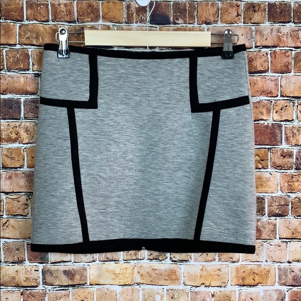 🖤 JOA Los Angeles Piped Mini Skirt